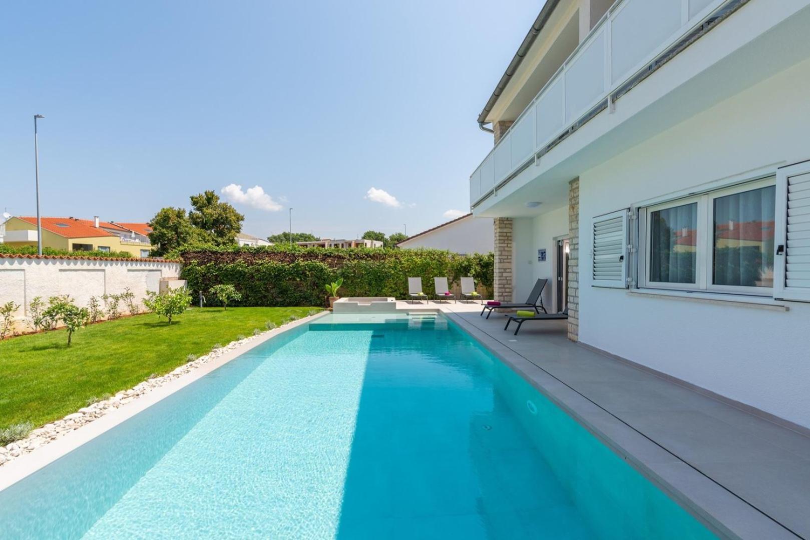 Villa Irena With Private Pool In Poreč Exterior foto